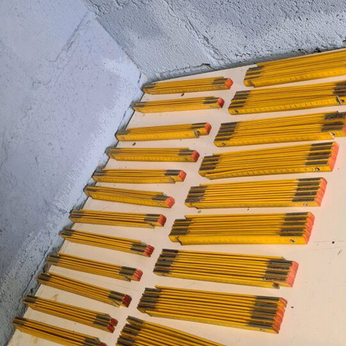 Wooden measuring sticks like new, pack of 22 pieces 1-2 meters