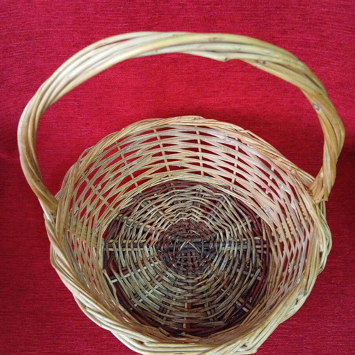 Handmade basket, diameter 28 cm, height 30 cm