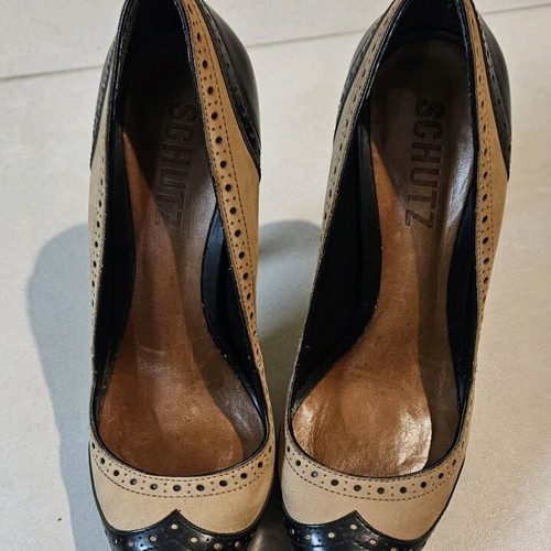 Schutz pumps size 39 like new