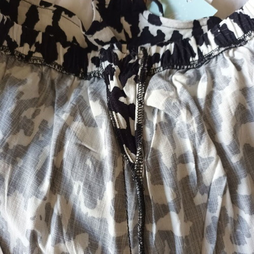 Maaji pants new, size M, black and white