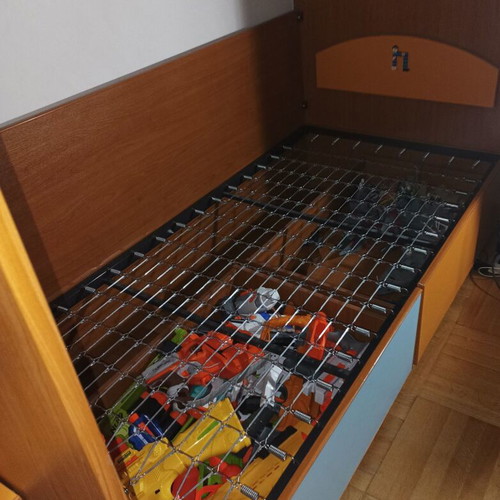 Bunk bed wooden with metal slats like new