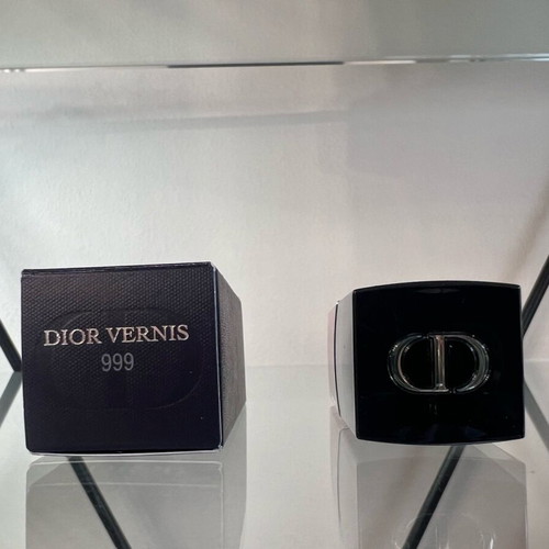 Dior Vernis nail polish 999 red new with gel effect