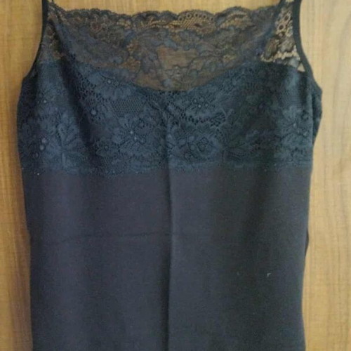 Women's tops pink and black like new, size M
