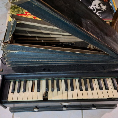 Manufacture D'harmoniums harmonium used, old