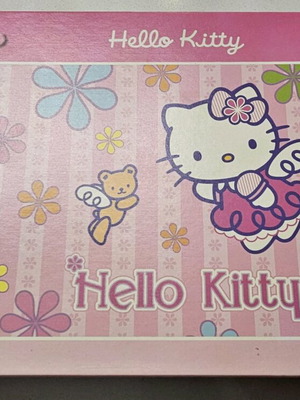Hello Kitty Ravensburger puzzle 24 pieces like new