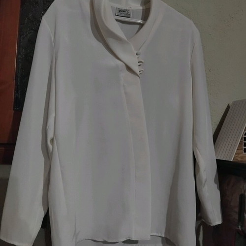 White shirt used, very good quality, size XL