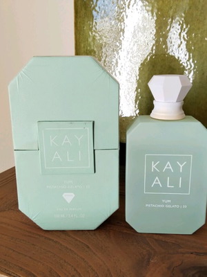 Kayali Yum Pistachio Gelato 33 perfume 100ml like new
