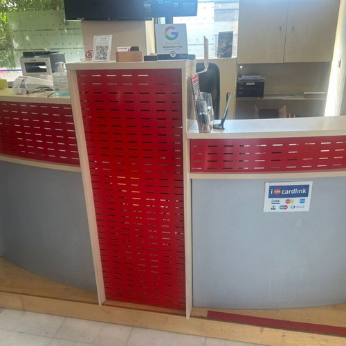 Reception desk like new, ideal for customer service point