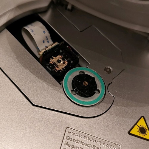 IQ DVD-370TV Portable DVD Player used for spare parts