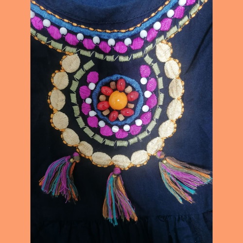 Lanidor sleeveless blouse like new with embroidery and colorful geometric print