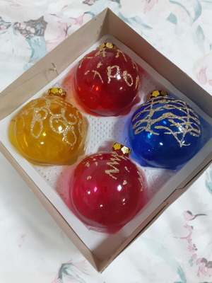 Plastic Christmas balls new