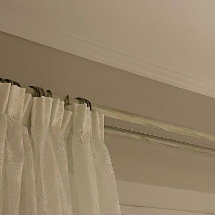 Handmade solid iron bed set with curtain rod and wall mount for mosquito net like new, beige gold patina