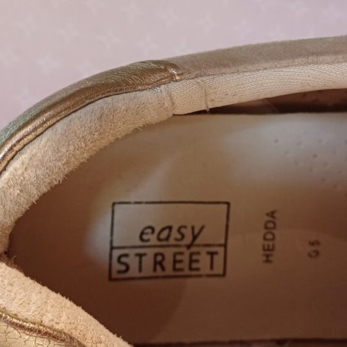 Anatomical leather sneakers size 37 beige gold like new
