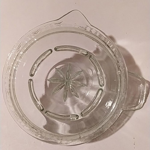 Vintage lemon squeezer 14 cm depression glass like new