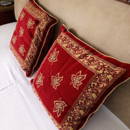 Vintage decorative pillows set of 2 used, embossed velvet, gold cord