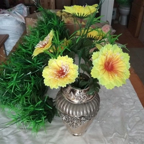 Decorative bouquet with flowers new, 7 blooms, 30 cm height
