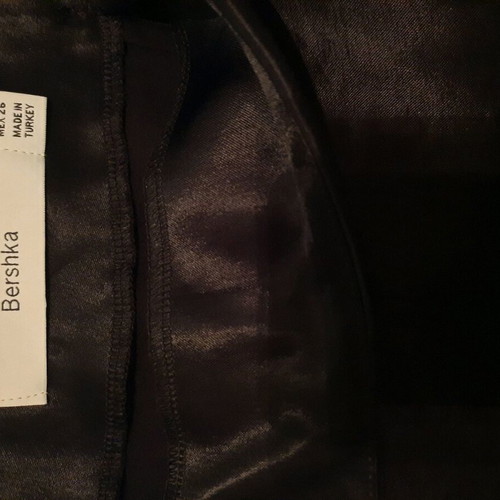 Bershka women's satin mini skirt like new, black, size S