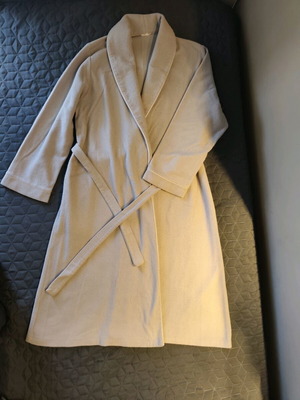 Grey bathrobe like new size M, fleece fabric