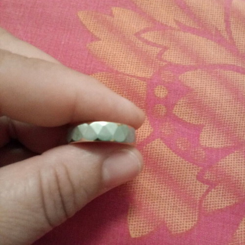 Polyhedral ring gold matte
