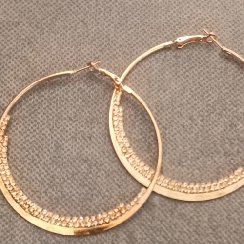 Hoop earrings with rhinestones like new, gold color