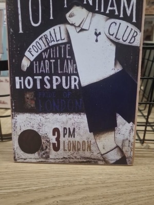Tottenham wooden decorative plaque like new, 13×18 cm