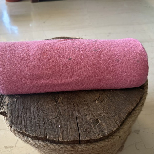Hand Support Pillow used, ideal for nail technicians or tendonitis