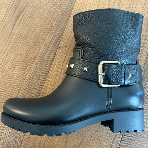 Feng Shoe ankle boots like new, size 38, black leather and rubber