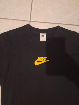 Nike shirt XS, black with orange logo