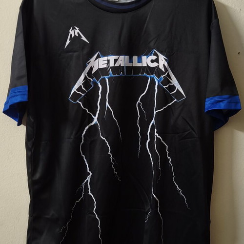 Metallica football t-shirt large new, black polyester