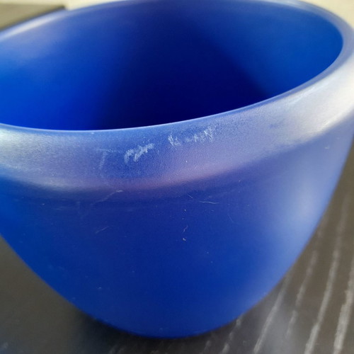Blue flower pots plastic and clay, set of 2