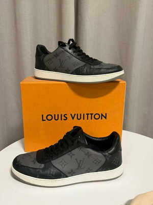 Louis Vuitton sneakers used, size 41