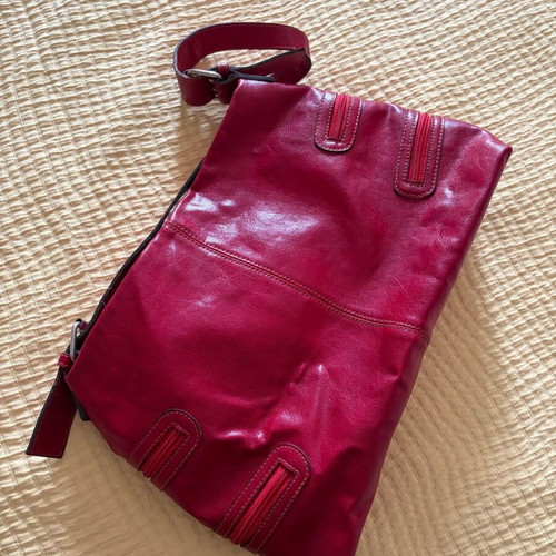 Red shoulder bag like new