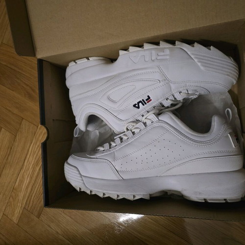 Fila Disruptor size 45 like new, white casual shoes