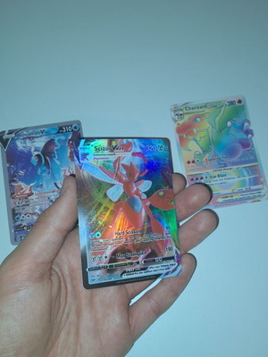 Pokémon Ultra Rare Cards Charizard VSTAR Rainbow, Lumineon Alt Art, Scizor VMAX, like new