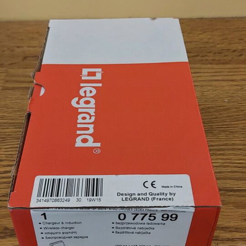 Legrand Mosaic Wireless Charger Aluminium 077599 new