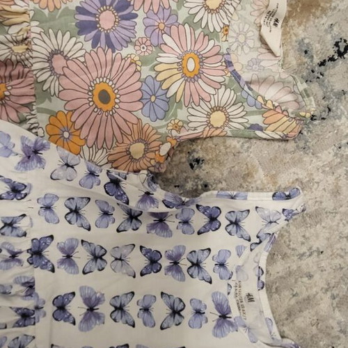 H&M dresses used, pack of 2 for ages 6-8, colorful