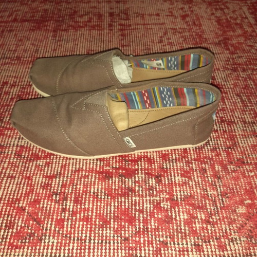 Toms shoes used, gray, size 42, casual