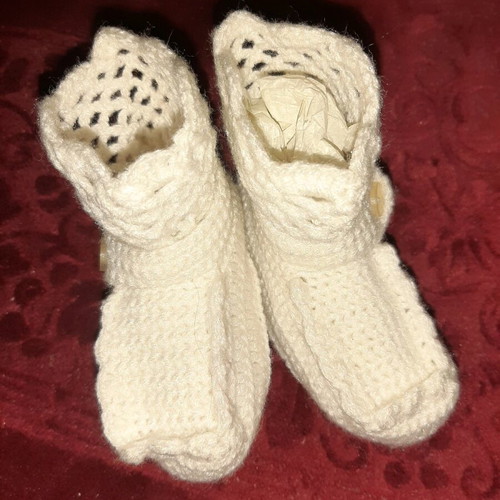 Baby booties handmade like new, crocheted by hand