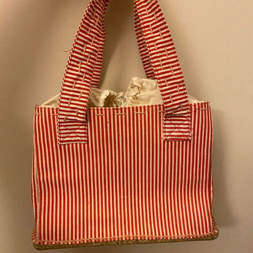 Vintage red handbag in like new condition