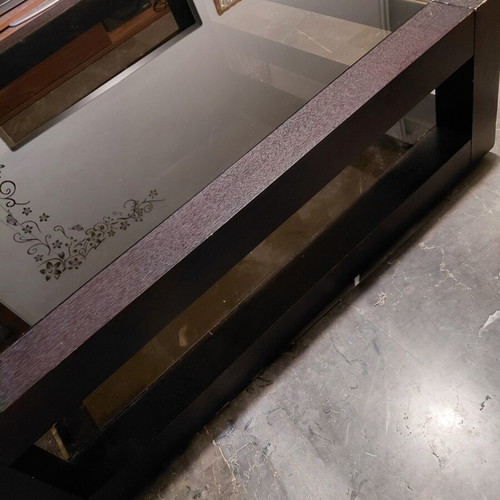 Wooden coffee table 120×120×40 cm used with double glass top