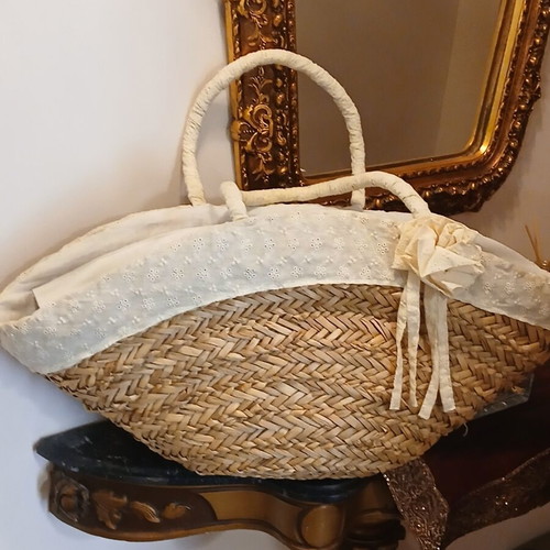 Straw shoulder bag new, beige, large with lace and fabric flower