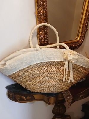 Straw shoulder bag new, beige, large with lace and fabric flower