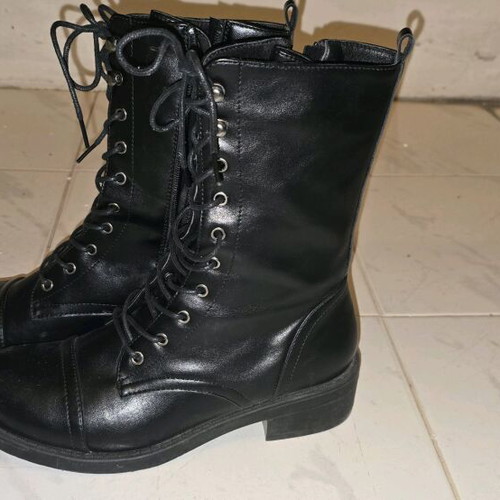 Migato black ankle boots size 39 like new