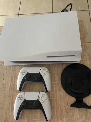 Sony PlayStation 5 Disc Edition σαν καινούργιο με δύο κοντρολερ