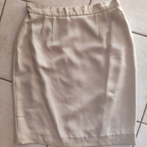 Beige classic skirt used, high-waisted, size 44