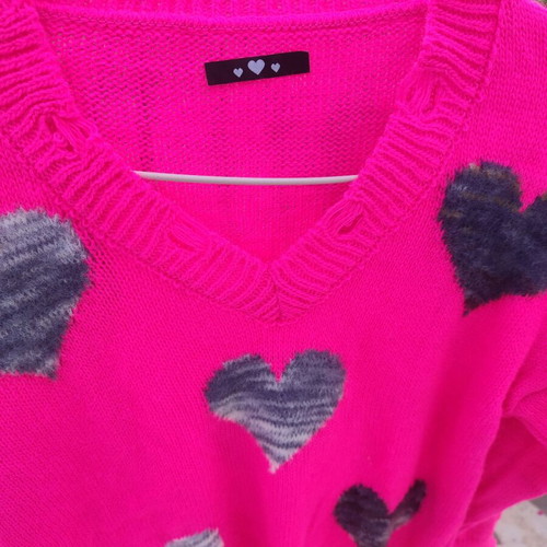Pullover new fuchsia with hearts one size