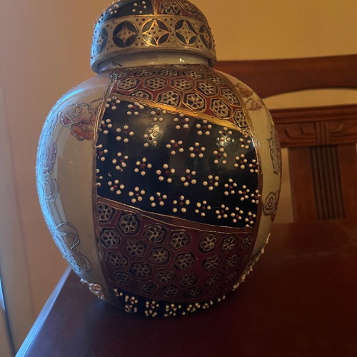 Satsuma vase and hand-painted porcelain plate new