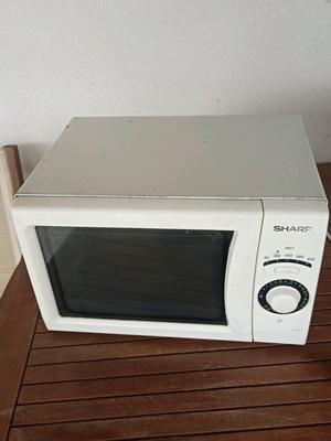 Φούρνος μικροκυμάτων μεταχειρισμένος με πρόβλημα στο κουμπί ρύθμισης χρόνου