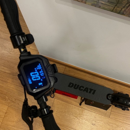 Ducati Pro Plus scooter like new with 159 kilometers