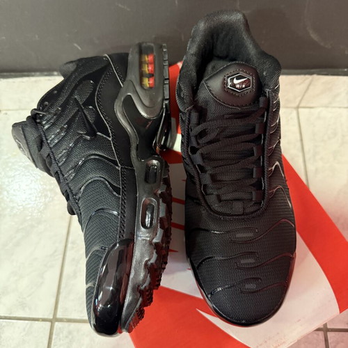 Nike TN black sneakers size 42